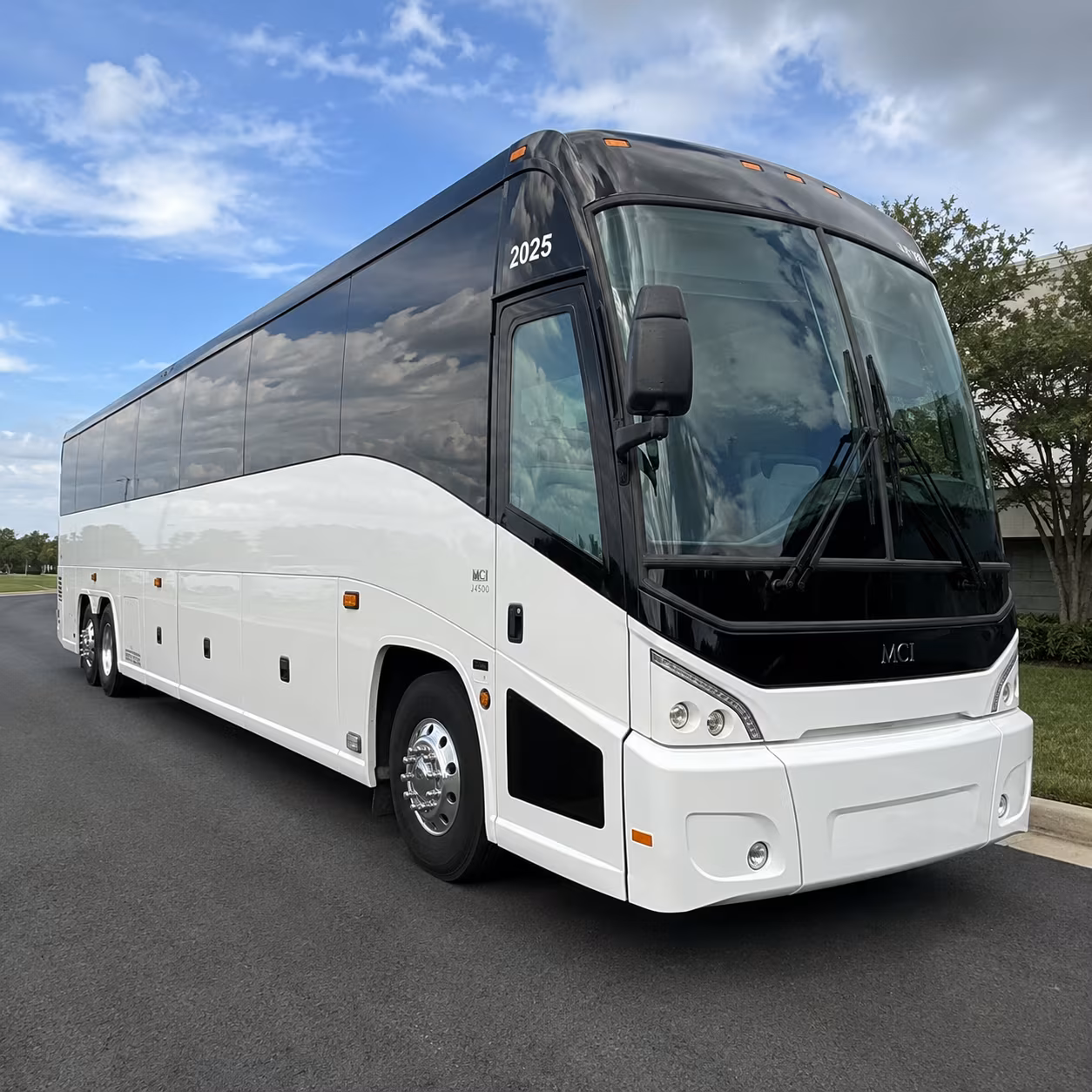 buses to usana amphitheatre for summer shows your group will actually enjoy